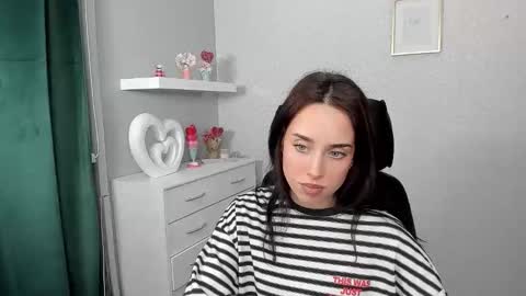 Adele online show from March 30, 2026, 5:41 am