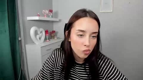 Adele online show from April 1, 2026, 5:30 am