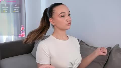 adelexx_zll online show from May 22, 2026, 6:31 am