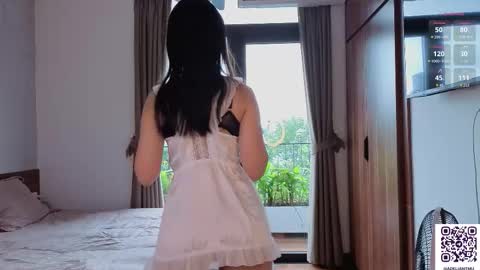 Snapshot of adelia_ntmu chatting on November 8, 2025, 1:06 am Adelia online show from November 8, 2025, 1:06 am