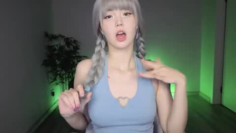 adelina__flower online show from April 14, 2026, 1:55 am