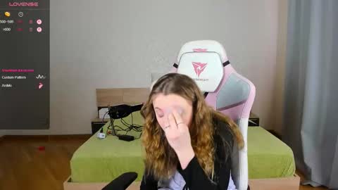 Adelina online show from November 7, 2025, 8:14 am