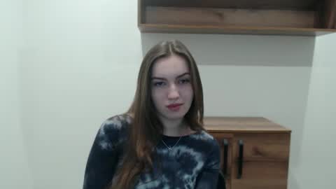 adelina_sweett online show from November 6, 2025, 11:44 am
