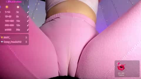 adelinaconte1 online show from February 14, 2025, 7:12 pm