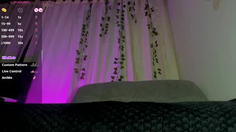 adelinaconte1 online show from December 15, 2025, 1:04 pm