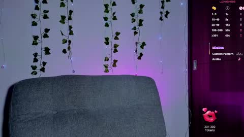 Snapshot of adelinaconte1 chatting on April 25, 2026, 6:05 pm adelinaconte1 online show from April 25, 2026, 6:05 pm