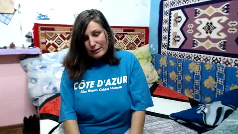 Larisa online show from October 9, 2025, 10:46 am