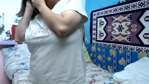 Larisa online show from October 10, 2025, 10:36 am