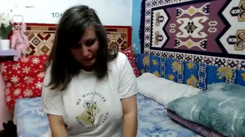 Larisa online show from October 25, 2025, 10:56 am