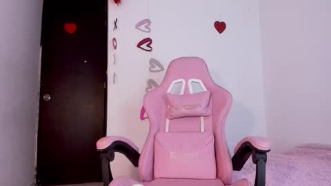 Snapshot of adelle_rose1 chatting on February 18, 2025, 12:48 am Adelle online show from February 18, 2025, 12:48 am