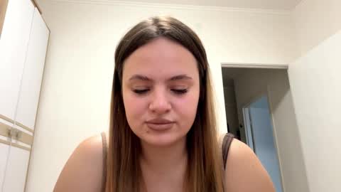 Snapshot of adellefomby chatting on November 27, 2025, 8:16 am Adele online show from November 27, 2025, 8:16 am