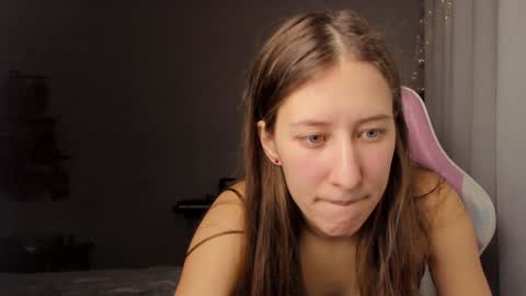 Snapshot of adellqueen chatting on December 8, 2024, 10:36 pm Adell online show from December 8, 2024, 10:36 pm