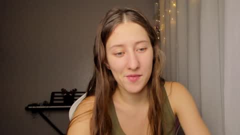 Snapshot of adellqueen chatting on December 20, 2024, 10:32 pm Adell online show from December 20, 2024, 10:32 pm