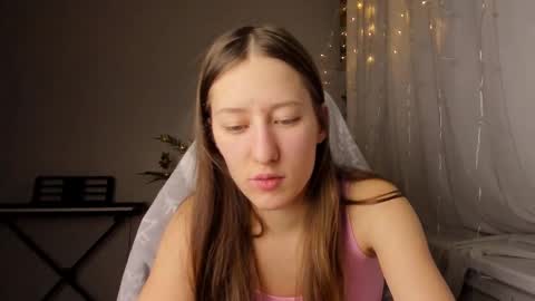 Snapshot of adellqueen chatting on February 24, 2025, 10:47 pm Adell online show from February 24, 2025, 10:47 pm