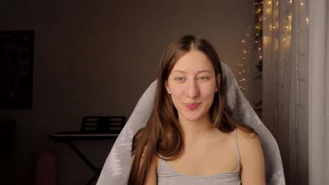 Snapshot of adellqueen chatting on February 26, 2025, 10:31 pm Adell online show from February 26, 2025, 10:31 pm