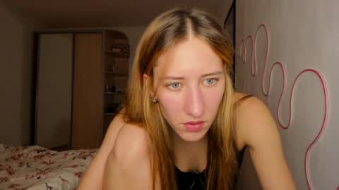Adell online show from May 20, 2026, 9:43 pm