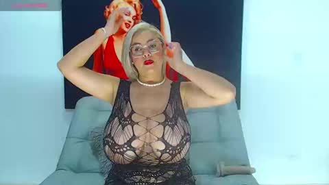 Adely Ginn online show from September 13, 2025, 2:06 pm