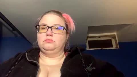 adenahbbw online show from November 9, 2025, 2:10 am