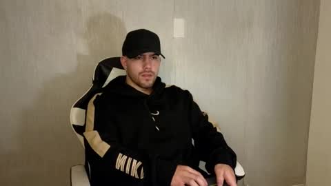 Ades online show from October 10, 2025, 11:42 am