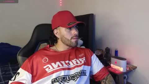 Snapshot of ades_lowe chatting on February 25, 2026, 4:44 am Ades online show from February 25, 2026, 4:44 am