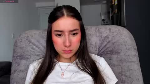Snapshot of adhara_kitten chatting on July 1, 2026, 3:23 pm Adhara online show from July 1, 2026, 3:23 pm