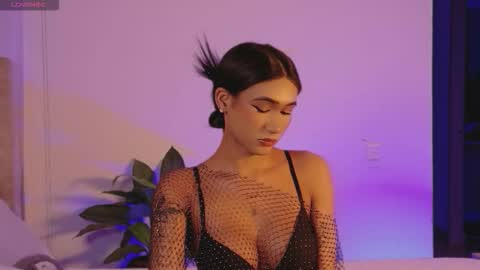 Isabellafirst online show from October 4, 2025, 10:52 pm