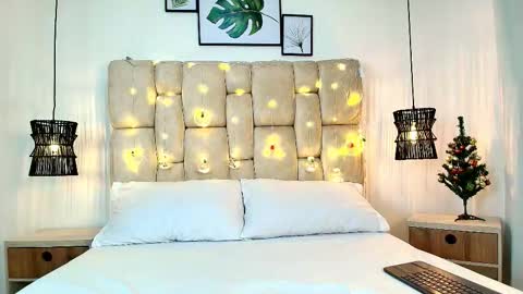 AdharaSmithh online show from December 4, 2025, 7:22 pm