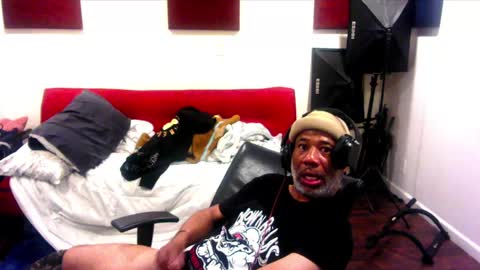 adick_ting online show from January 7, 2025, 10:43 am