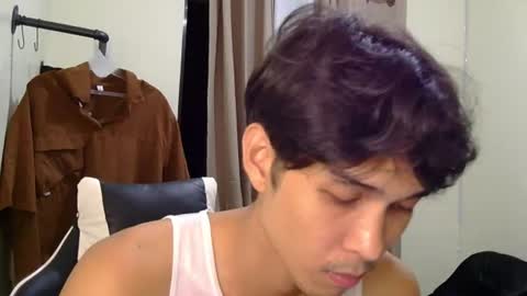 Snapshot of adios_amigo chatting on June 21, 2026, 1:57 pm Amigo online show from June 21, 2026, 1:57 pm