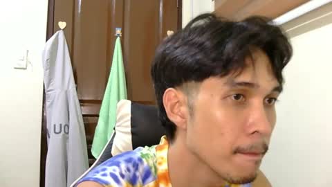 Snapshot of adios_amigo chatting on July 5, 2026, 6:04 pm Amigo online show from July 5, 2026, 6:04 pm