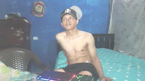 Snapshot of adonis5_ chatting on December 16, 2025, 4:28 am Adonis online show from December 16, 2025, 4:28 am