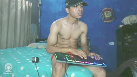 Snapshot of adonis5_ chatting on December 22, 2025, 1:13 am Adonis online show from December 22, 2025, 1:13 am