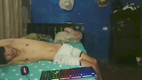 Snapshot of adonis5_ chatting on December 23, 2025, 4:32 am Adonis online show from December 23, 2025, 4:32 am