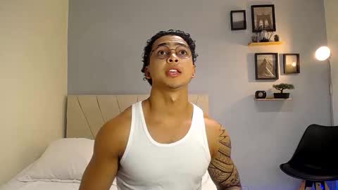 Snapshot of adonis_dlh chatting on November 18, 2025, 11:26 pm Adonis online show from November 18, 2025, 11:26 pm