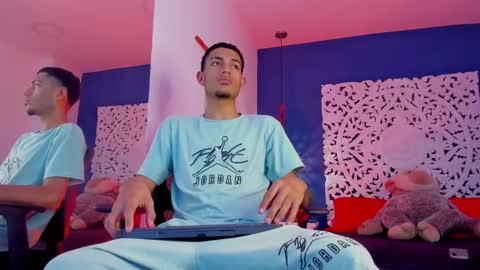 adonis_wb online show from September 10, 2025, 9:15 pm