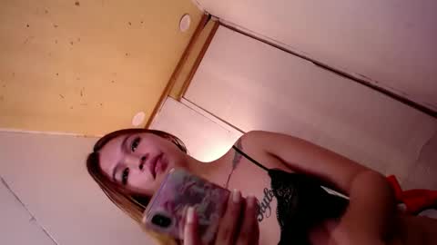 adorabletsforyouxx online show from December 22, 2024, 2:27 pm