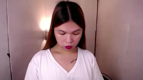 adorabletsforyouxx online show from February 5, 2025, 8:14 pm