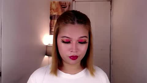 adorabletsforyouxx online show from September 15, 2025, 3:34 pm