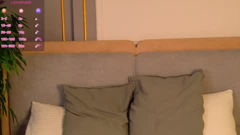 adoracortes online show from April 8, 2026, 5:07 am