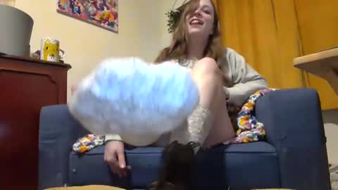 Queen Bunny online show from December 27, 2024, 9:00 pm