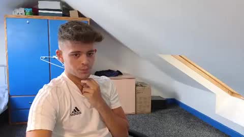 Snapshot of adr_twink chatting on June 13, 2026, 2:37 pm ADR Twink online show from June 13, 2026, 2:37 pm