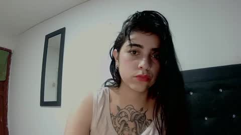 Snapshot of adri_gomez1 chatting on October 7, 2025, 7:05 am online show from October 7, 2025, 7:05 am