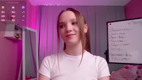 Snapshot of adria_arjona chatting on March 31, 2026, 7:42 am Eva online show from March 31, 2026, 7:42 am