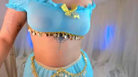 Adriana online show from March 9, 2025, 12:42 pm