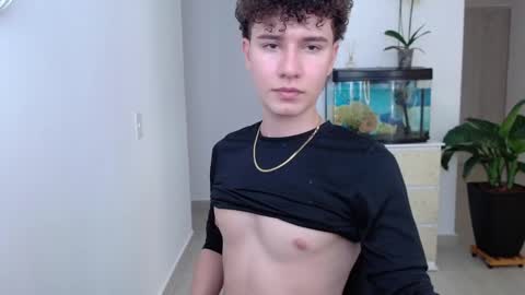 Snapshot of adrian_morelli chatting on December 9, 2024, 6:35 pm adrian morelli online show from December 9, 2024, 6:35 pm