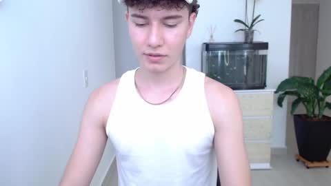 Snapshot of adrian_morelli chatting on December 12, 2024, 7:15 pm adrian morelli online show from December 12, 2024, 7:15 pm