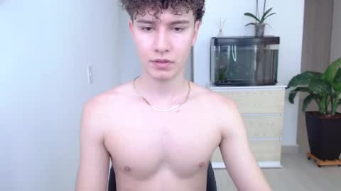 Snapshot of adrian_morelli chatting on December 13, 2024, 4:05 pm adrian morelli online show from December 13, 2024, 4:05 pm