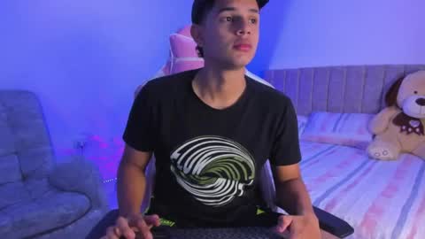 Snapshot of adrian_prime_ chatting on April 18, 2026, 1:42 am ADRIAN online show from April 18, 2026, 1:42 am