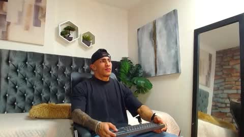   online show from October 7, 2025, 5:43 pm