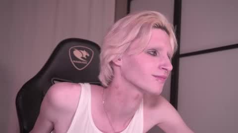 adrian_the_one_ online show from January 9, 2025, 8:55 pm